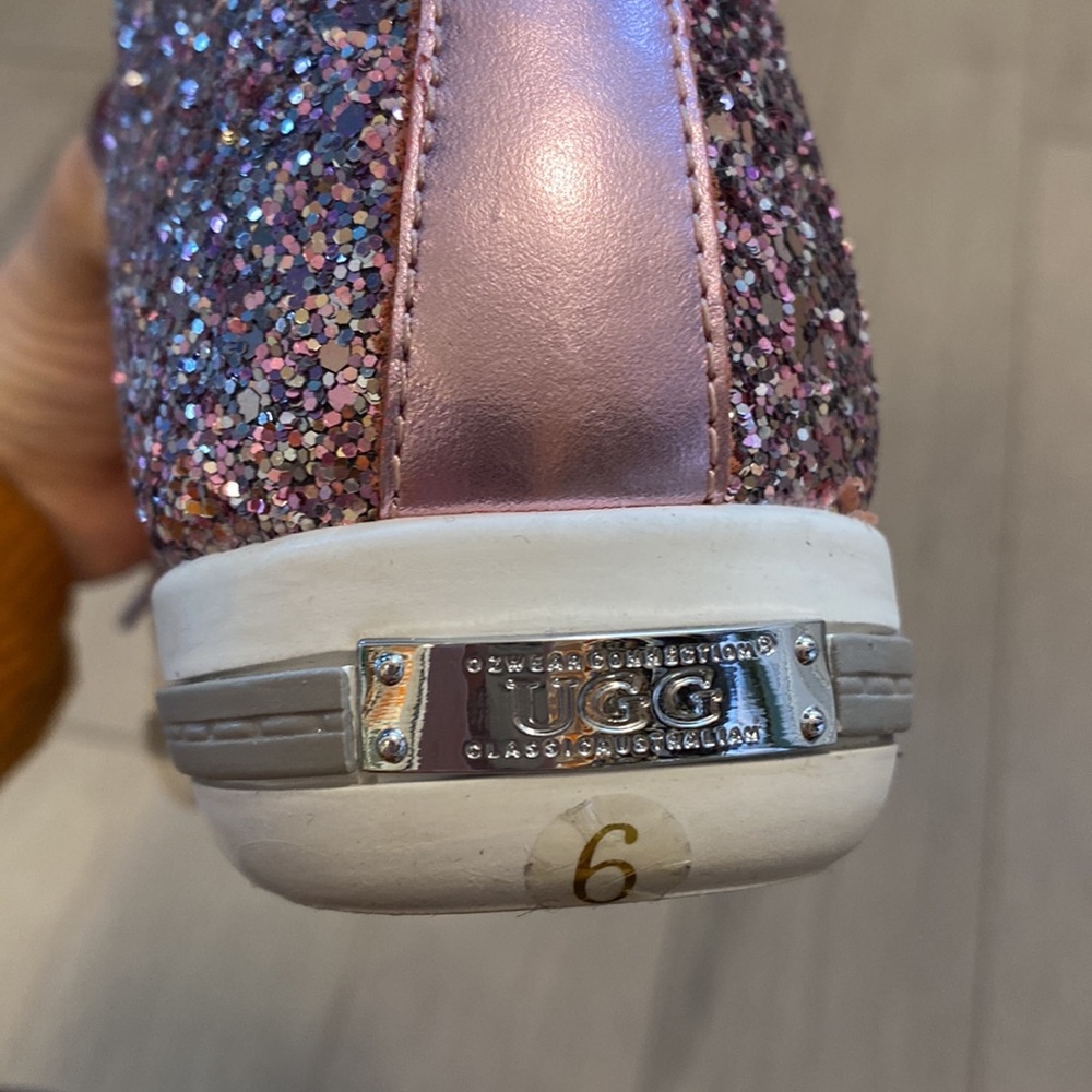 UGG boots - Picture 5 of 5
